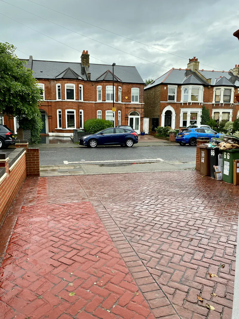 Driveway at Edwardian Terrace House, B1975 (photo 40)