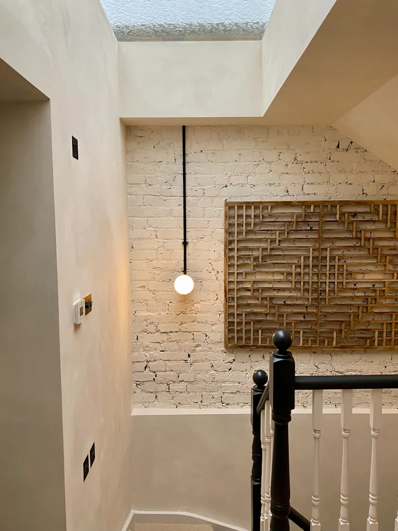 Exposed brick at Edwardian Terrace House, B1975 (photo 33)