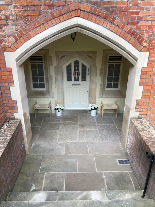 Brentwood Apartment, F1216
