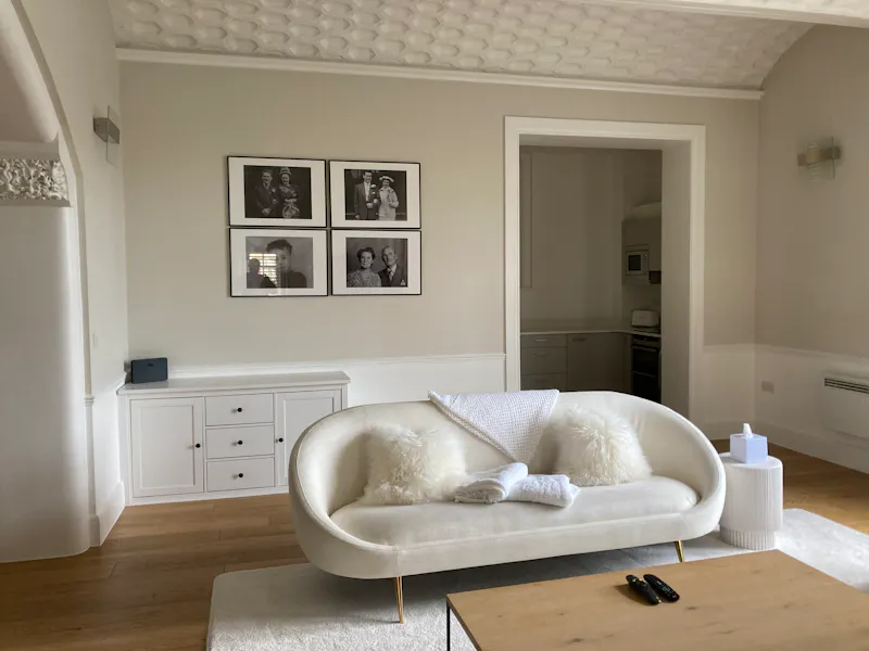 Brentwood Apartment, F1216 (photo 4)