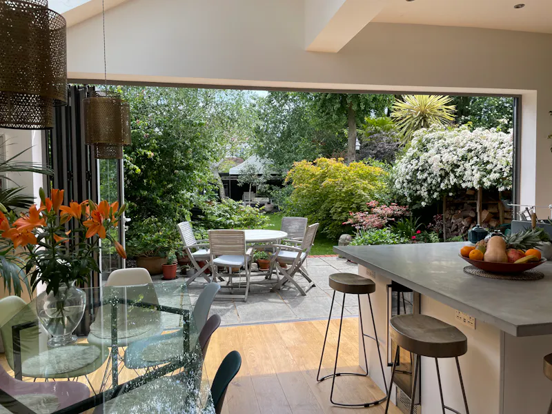 Terrace/Patio at Streatham Hill family house, E499 (photo 29)