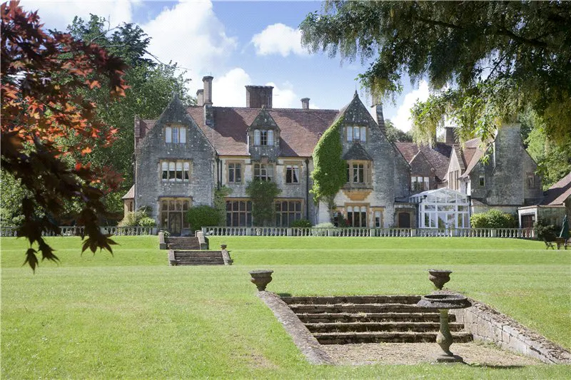 Garden - formal at Taunton Manor House, H1019 (photo 62)