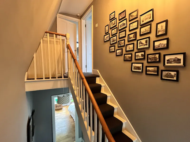 Staircase at Brixton Victorian house, B1979 (photo 5)