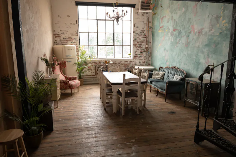 Exposed brick at Woolwich Dockyard Studios, N516 (photo 18)