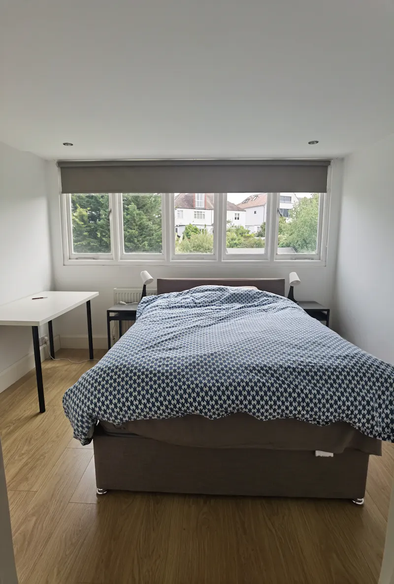 Bedroom at 1930's Semi in Muswell Hill, D2637 (photo 16)