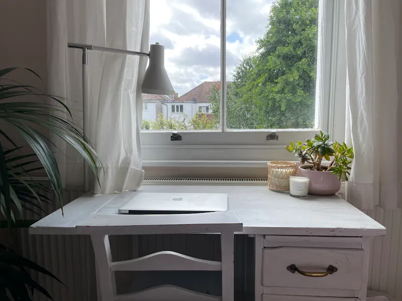 Study at Streatham Hill family house, E499 (photo 18)
