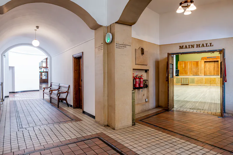 Corridor at Chancery Lane Hall, P611 (photo 5)