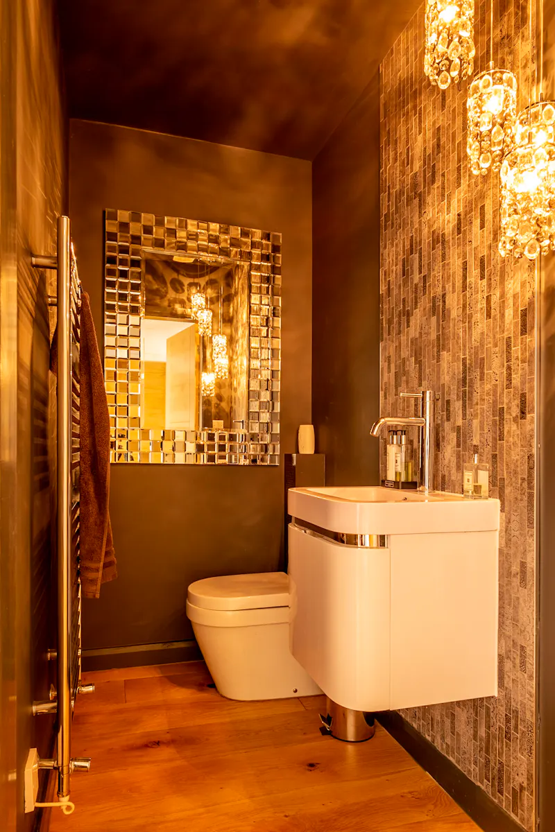 Bathroom at Lymm Countryside House, K463 (photo 31)