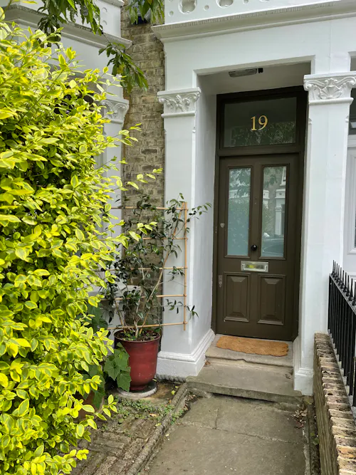 Stamford Brook terrace, B1980