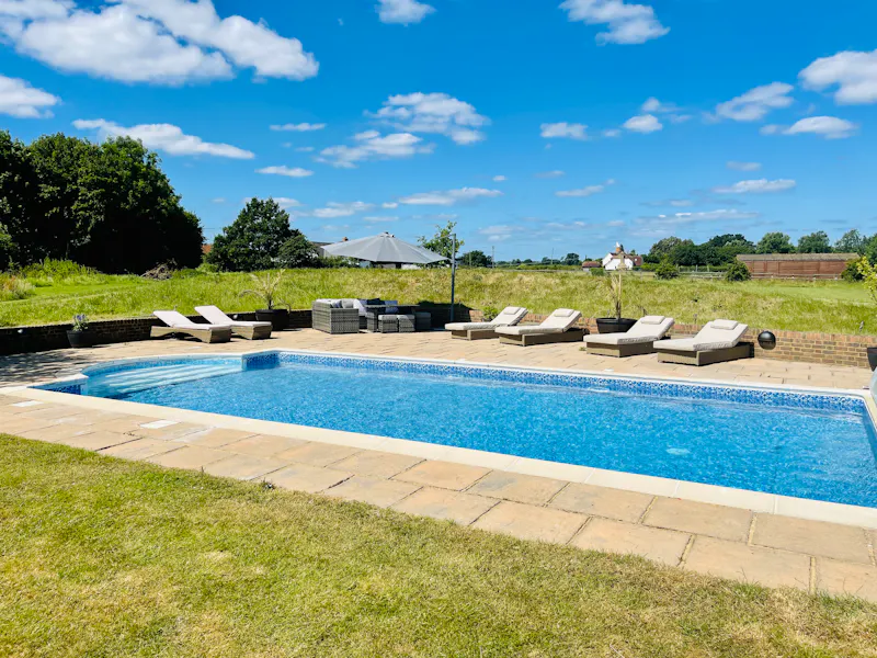 Swimming pool - outdoor at Woodchurch  Farmhouse, L733 (photo 46)