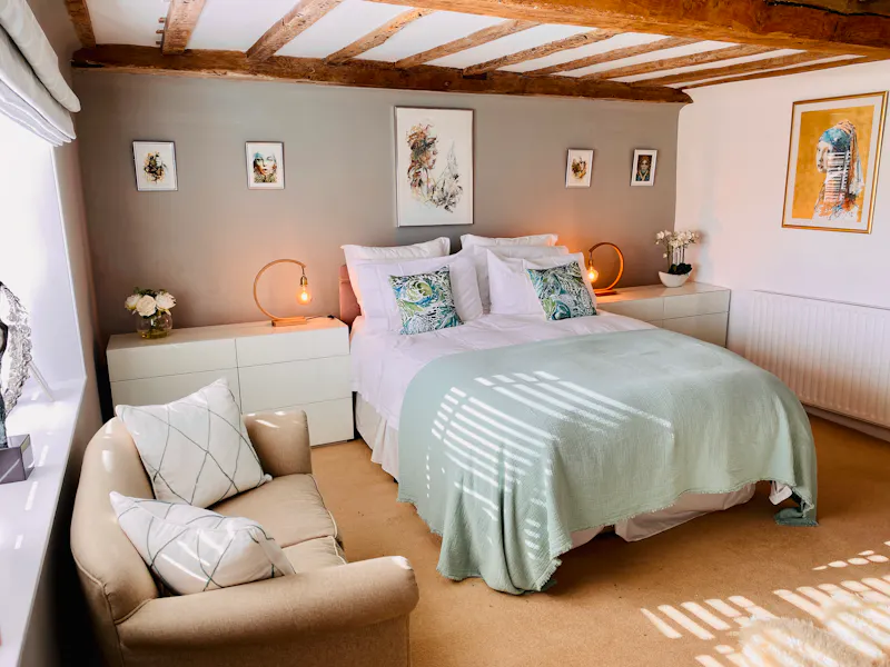 Bedroom at Woodchurch  Farmhouse, L733 (photo 20)