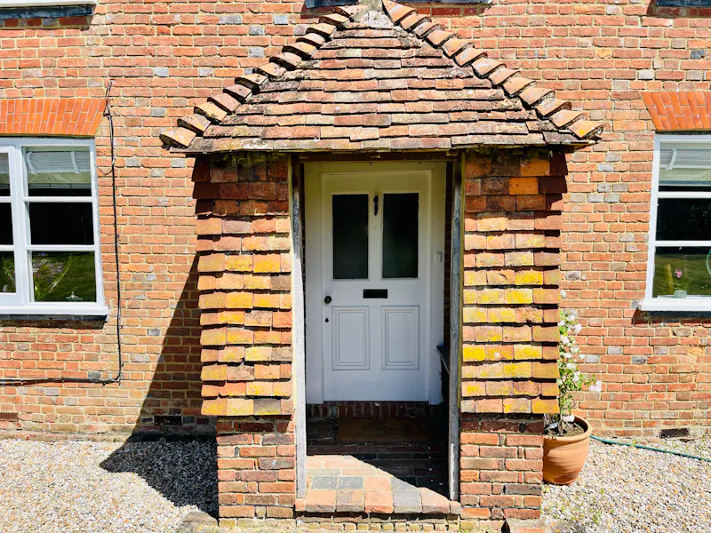 Woodchurch  Farmhouse, L733 (photo 2)