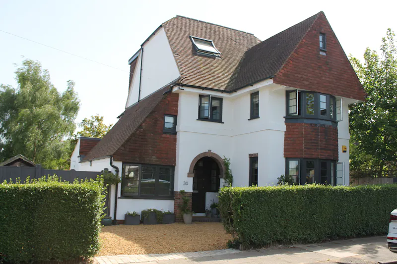 Renovated 1930s house Enfield, D2518 (photo 1)