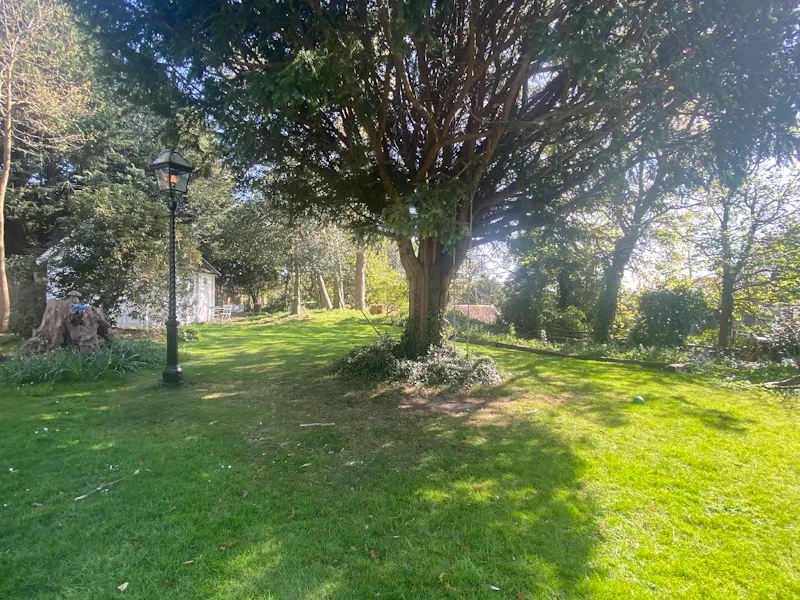 Views - country at Chislehurst Lodge , B1986 (photo 3)