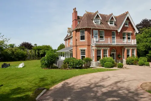 Traditional Plymouth house, B1988
