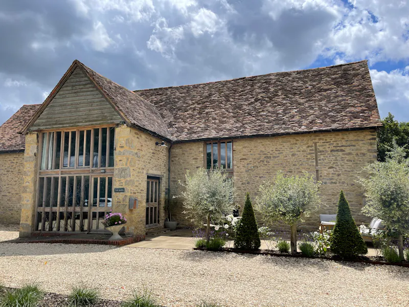 Great Milton Barn and Home, L734 (photo 60)