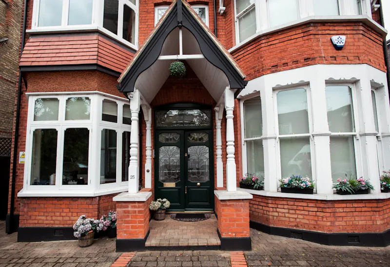 Grand Woodside Home, D2647 (photo 1)