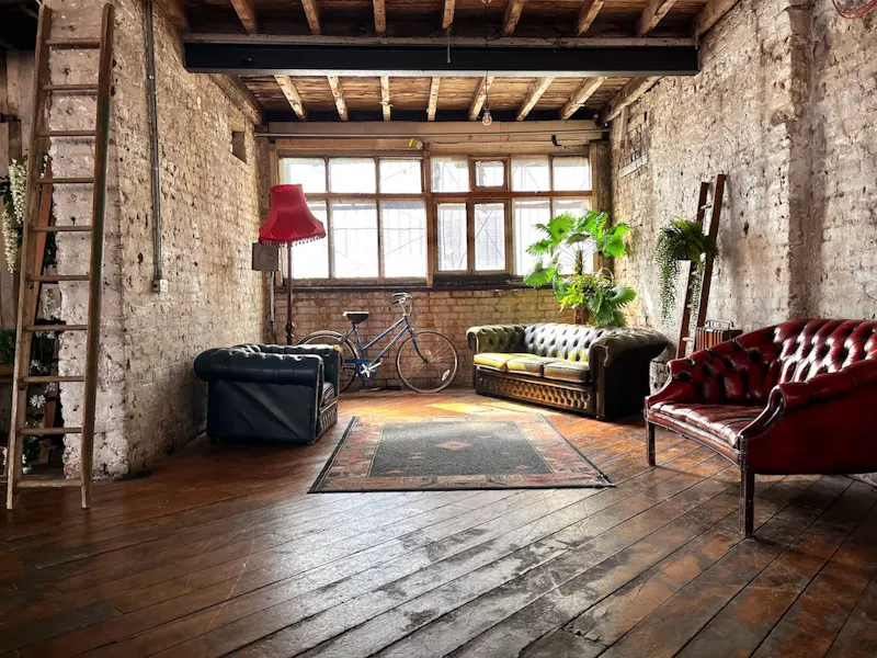 Industrial Seven Sisters studio, N278 (photo 14)
