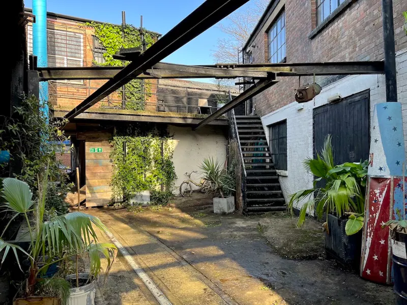 Industrial Seven Sisters studio, N278 (photo 68)