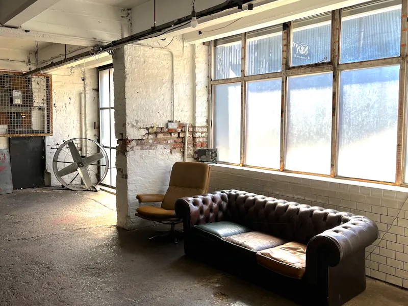 Industrial Seven Sisters studio, N278 (photo 57)