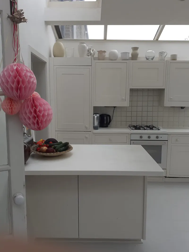 Modern and open-plan in Acton, E287 (photo 13)