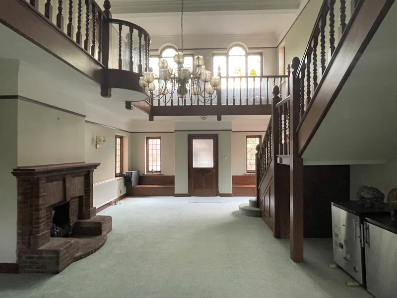 Entrance hall at Northwood Mansion, E497 (photo 25)