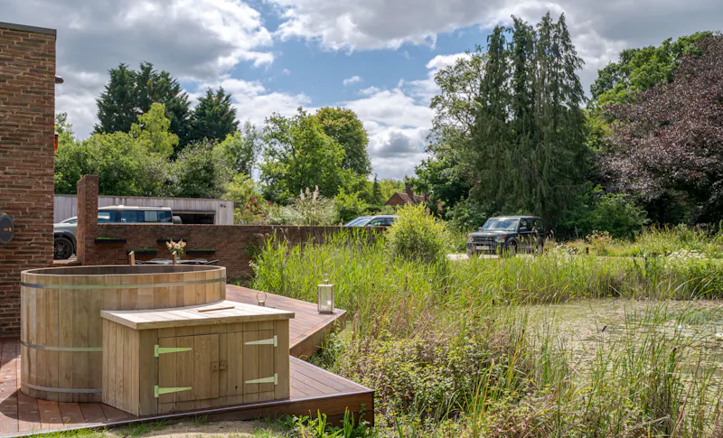 Bel Air modern home, D2582 (photo 118)