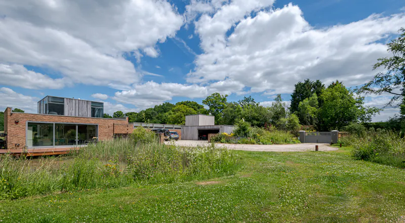 Bel Air modern home, D2582 (photo 120)