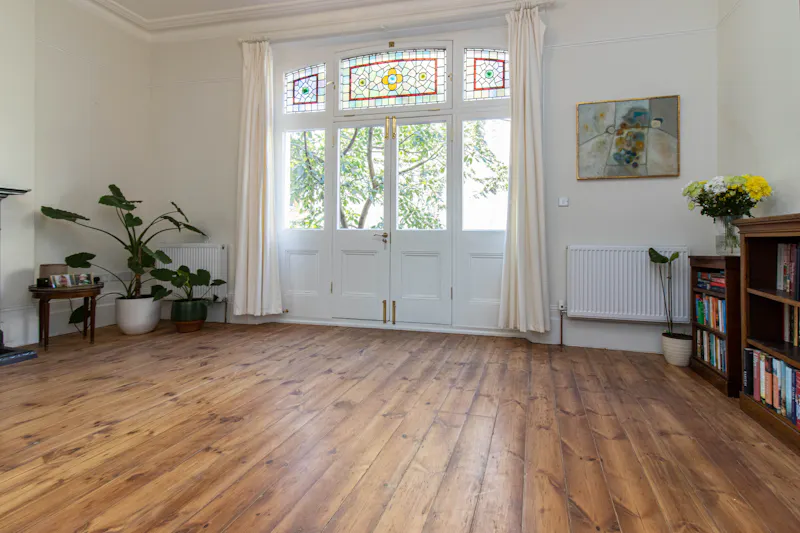 Barons Court family home, B1983 (photo 20)