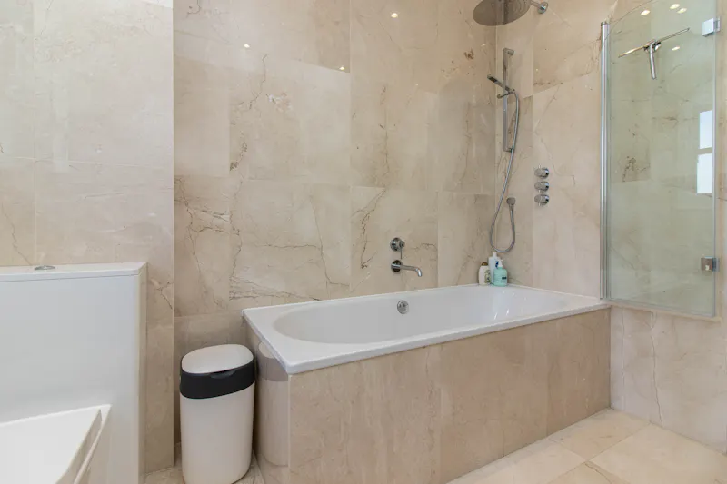 Bathroom at Barons Court family home, B1983 (photo 33)