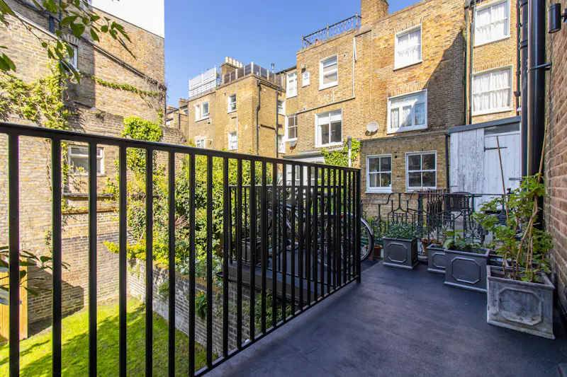 Balcony at Barons Court family home, B1983 (photo 41)
