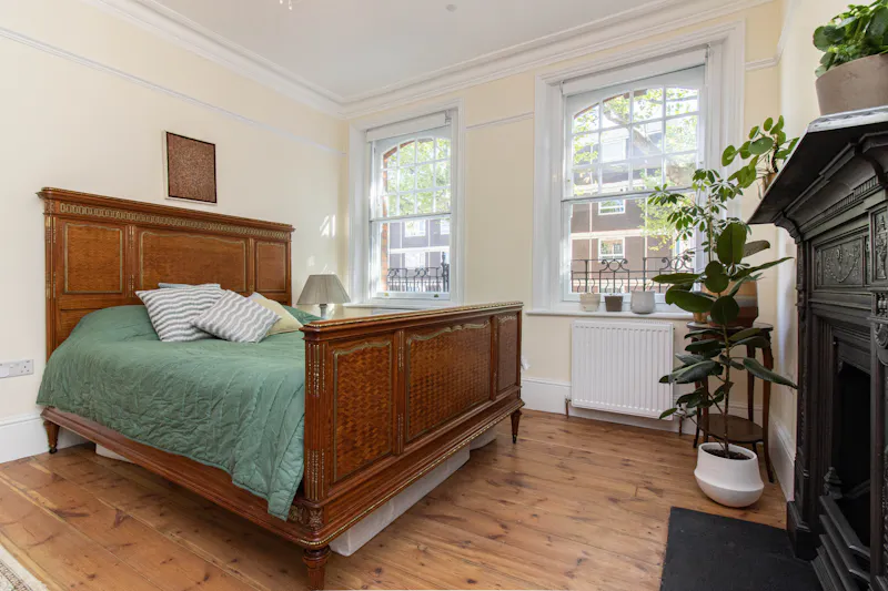 Bedroom at Barons Court family home, B1983 (photo 21)