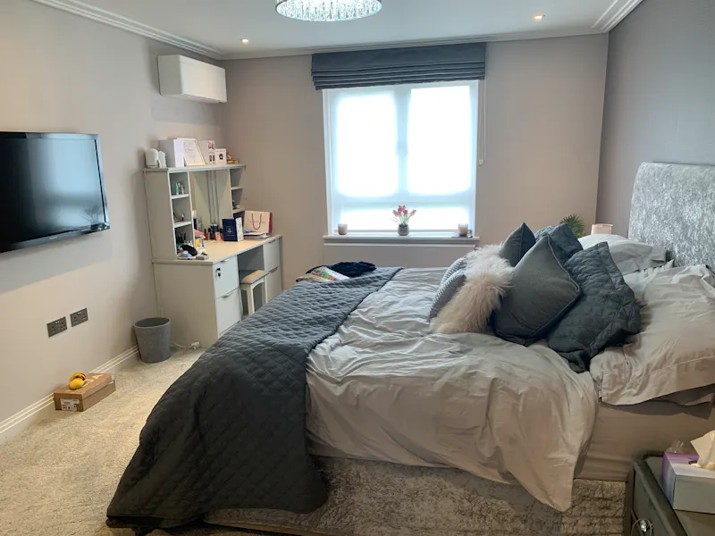 Bedroom at Family Elstree Modern Home, D2648 (photo 16)