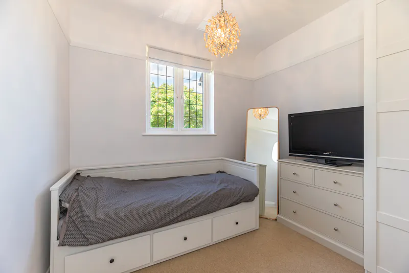 Bedroom at Bright family home in Purley, D2650 (photo 38)