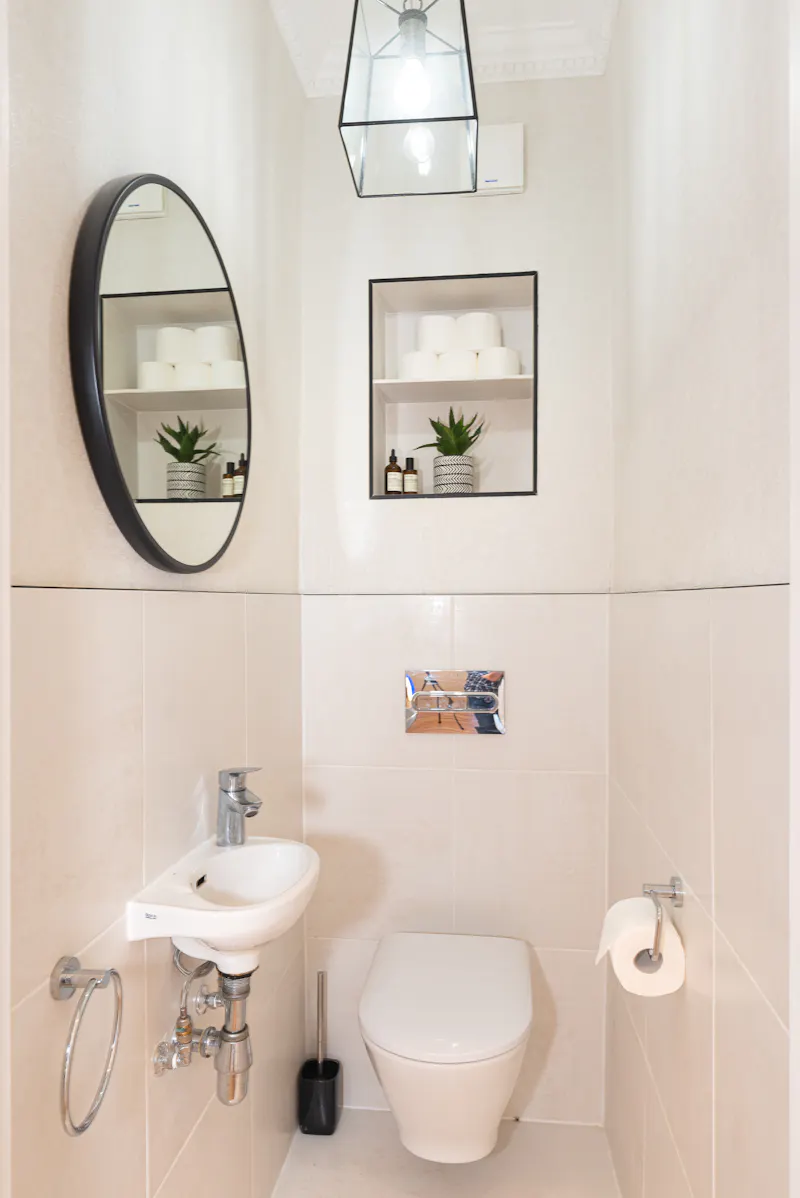 Bathroom at Bright family home in Purley, D2650 (photo 18)