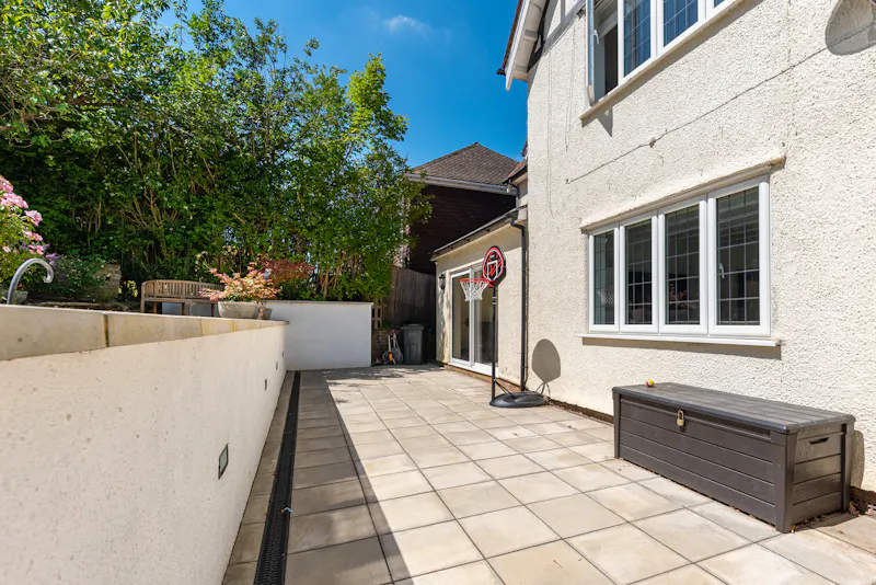 Bright family home in Purley, D2650 (photo 45)