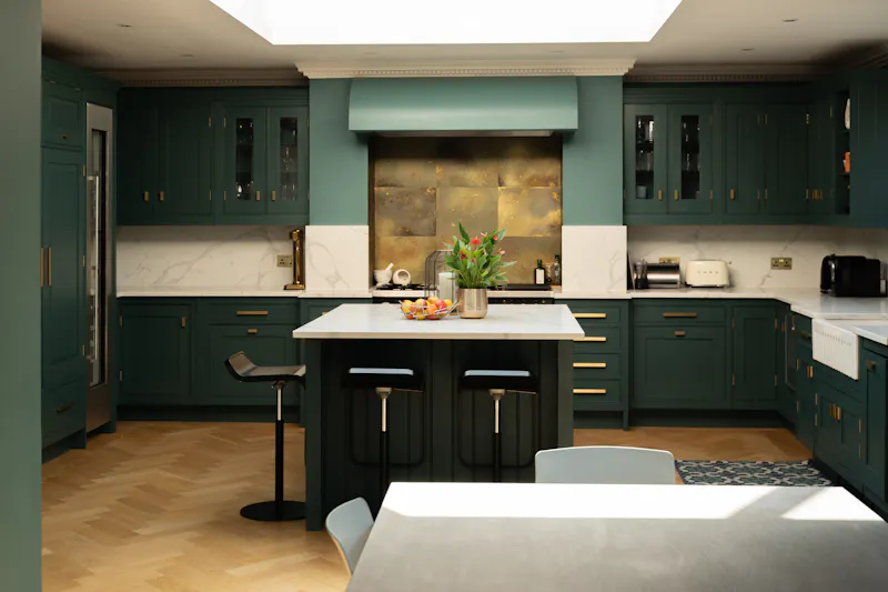 Kitchen at Stylish Chislehurst villa, B1990 (photo 6)