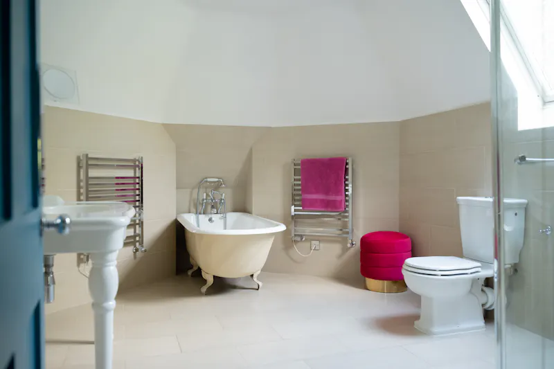 Stylish Chislehurst villa, B1990 (photo 31)