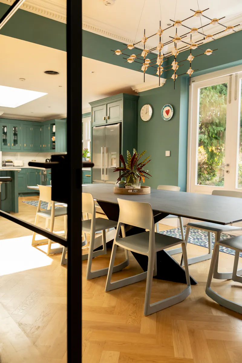 Stylish Chislehurst villa, B1990 (photo 9)