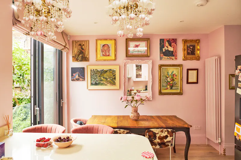 Dining room at Elegant Camden Apartment, F1224 (photo 13)