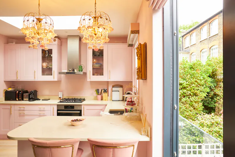 Elegant Camden Apartment, F1224 (photo 14)
