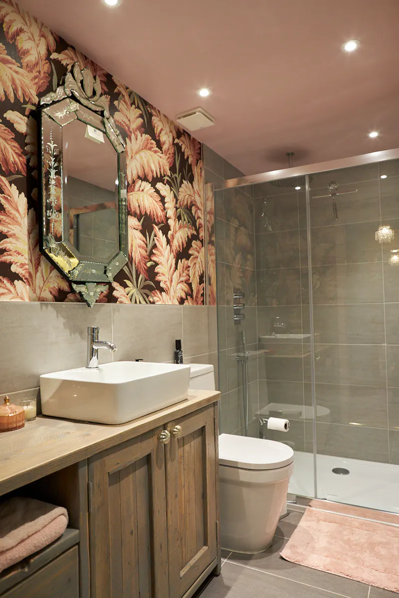 Bathroom at Elegant Camden Apartment, F1224 (photo 20)