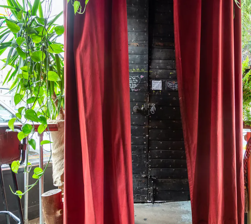 Hoxton Venue, R860 (photo 8)
