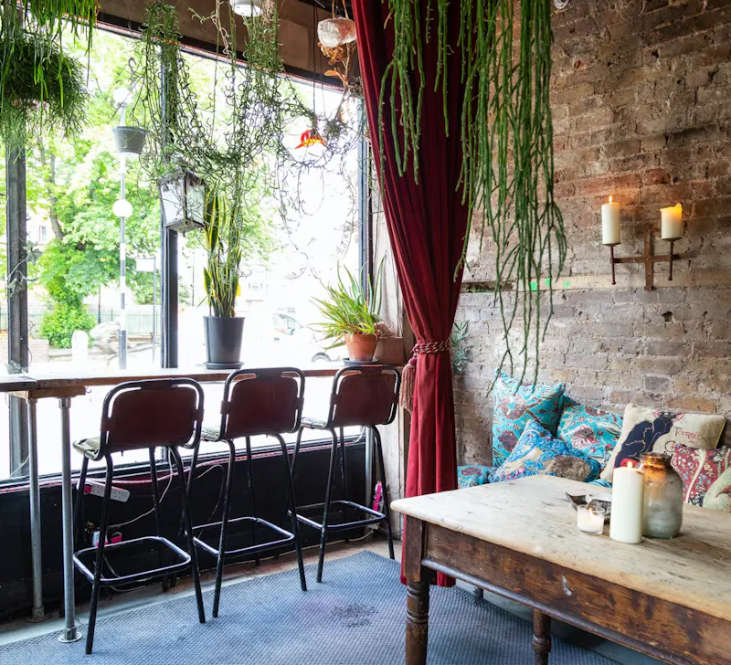 Hoxton Venue, R860 (photo 3)