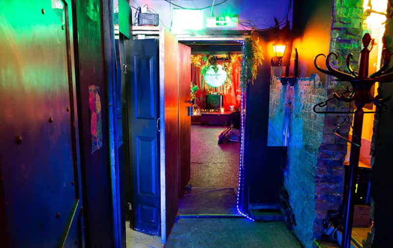 Hoxton Venue, R860 (photo 20)