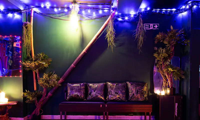 Hoxton Venue, R860 (photo 19)