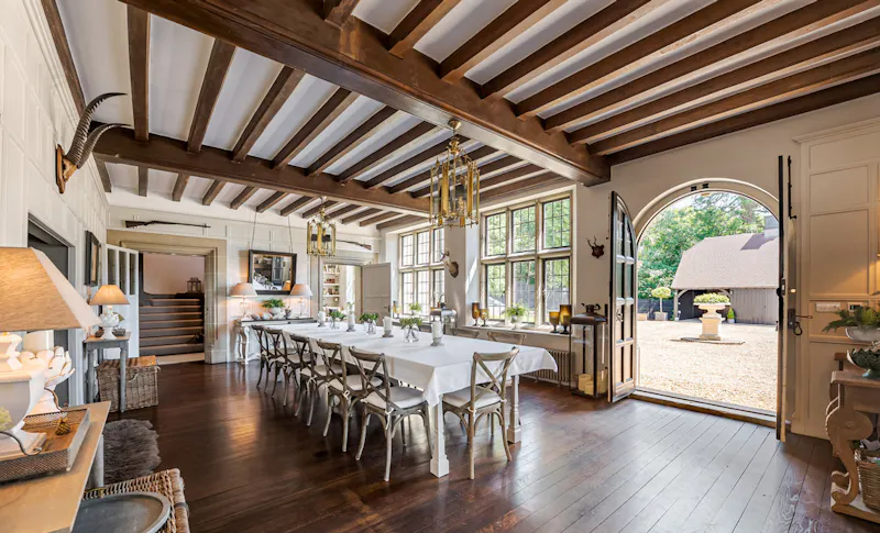 Beams at Crockham Hill Manor, B1984 (photo 8)