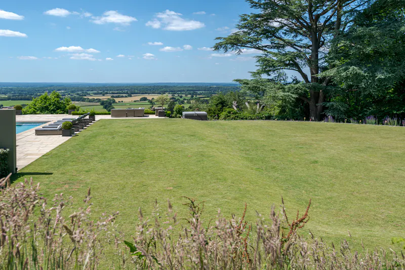 Views - country at Crockham Hill Manor, B1984 (photo 88)