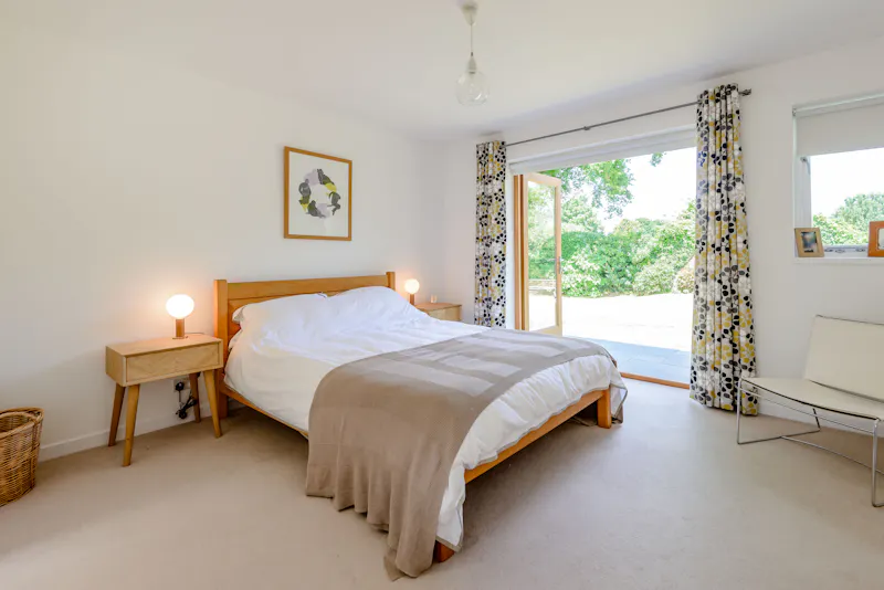 Bedroom at Minimalist Peaslake house, D2652 (photo 14)