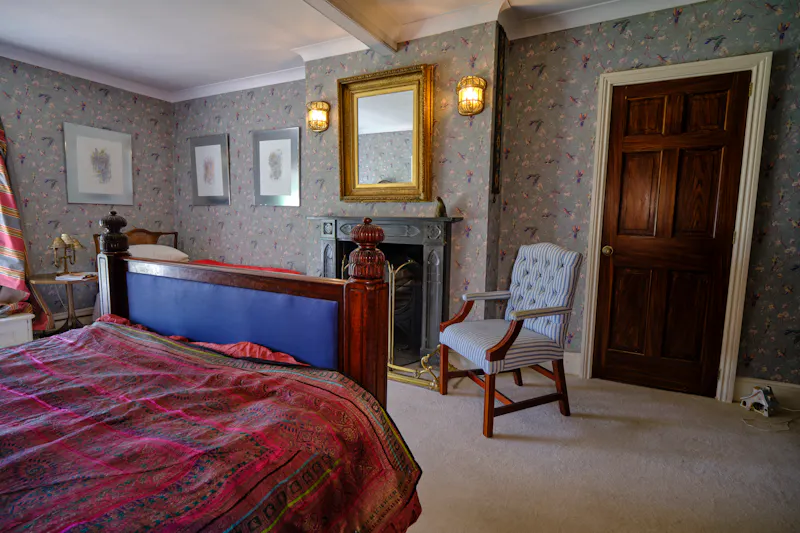 Crawley Victorian country house, M329 (photo 11)